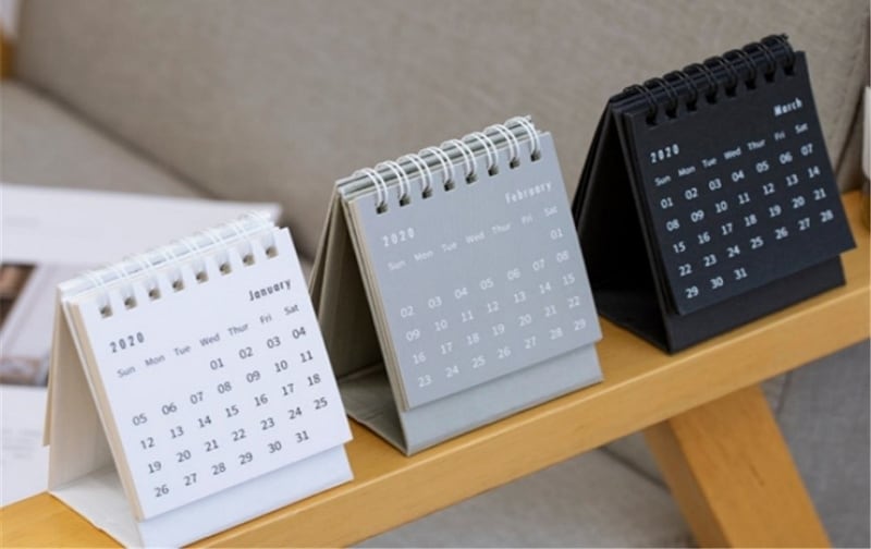 creative table calendar design 